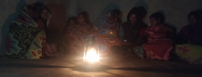 ଗୋଟିଏ ମାସ ବିତିଲାଣି ଗାଁ ବିଜୁଳି ଆଲୁଅ ରୁ ବଞ୍ଚିତ