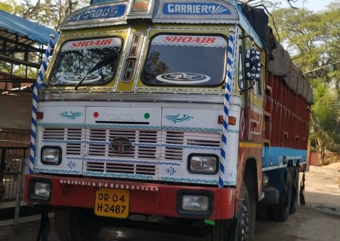ଚମଡା ବୋଝେଇ ଟ୍ରକ ଜବତ