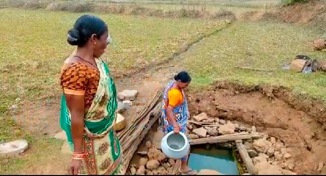 ବସୁଧା ଯୋଜନା ଫେଲ : ଛୁଆଁ ପାଣି ହିଁ ଭରଷା, ସମସ୍ୟା ଘେରରେ ଅଞ୍ଚଳ ବାସୀ