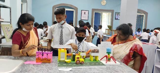 ଅନସ୍ଲୋ ହାଇସ୍କୁଲରେ ଜାତୀୟ ବିଜ୍ଞାନ ଦିବସ ପାଳିତ