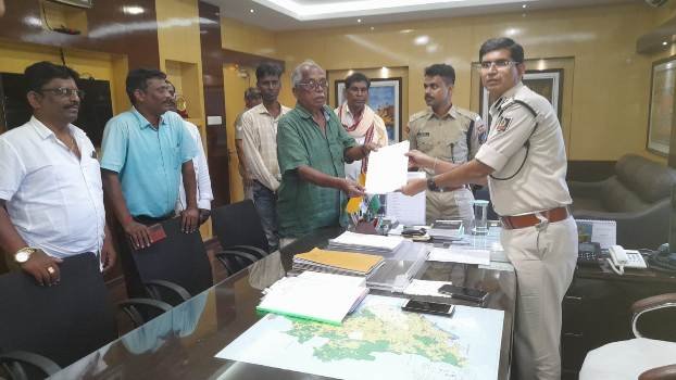 ଗଞ୍ଜାମ ଏସପିଙ୍କ ଦ୍ୱାରସ୍ଥ ହେଲେ ସୁବଳୟା ପଂଚାୟତ ବାସୀ