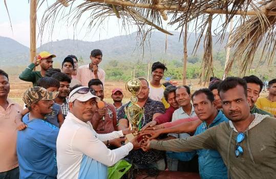 ଏମସିସି କ୍ରିକେଟ ଟୁର୍ଣ୍ଣାମେଣ୍ଟ ଉଦଯାପିତ : କୁଲୁଣ୍ଡା ଦଳ ଚମ୍ପିୟାନ