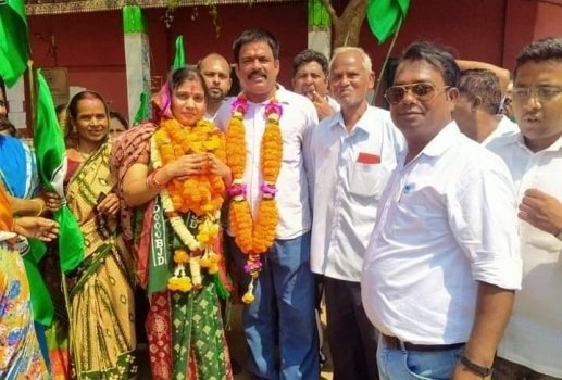 ପ୍ରଚାର ମଇଦାନରେ ୧୧ନମ୍ବର ୱାର୍ଡର ବିଜେଡି ପ୍ରାର୍ଥୀ ପିଙ୍କି