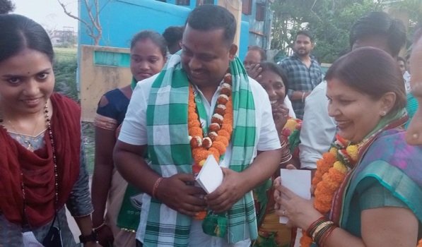 ବିଜେଡି ନଗରପାଳ ପ୍ରାର୍ଥୀଙ୍କ ୨୧ ନମ୍ବର ୱାର୍ଡରେ ରୋଡଶୋ