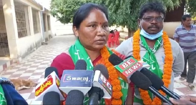 ଝାଡ଼ଖଣ୍ଡ ମୁକ୍ତିମୋର୍ଚା ତରଫରୁ ଅଧ୍ୟକ୍ଷା ପଦରେ ନାମାଙ୍କନ କଲେ ସାରଥି ମୁର୍ମୁ
