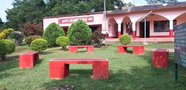 ଦଲକି ୟୁଜିୟୁପି ସ୍କୁଲରେ ଶିକ୍ଷକ ଅଭାବକୁ ନେଇ ଶିକ୍ଷାଦାନ ବାଧାପ୍ରାପ୍ତ