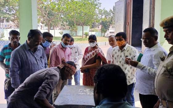 ଷ୍ଟ୍ରଙ୍ଗ ରୁମରୁ ବିଏମସି କୁ ଇଭିଏମ ପଠାଗଲା