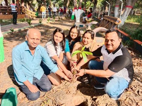 ଈଶାଣେଶ୍ୱର ପୀଠରେ ବୃକ୍ଷ ରୋପଣ 