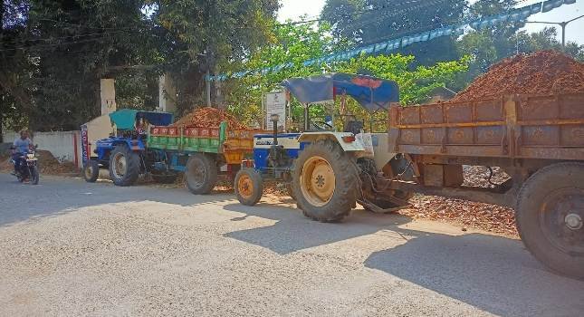 ରାତିରେ ଚାଲିଥିଲା ମୋରୁମ ଚାଲାଣ