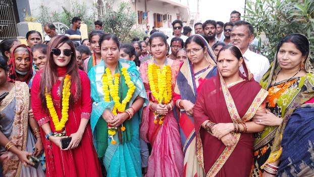 ଛତ୍ରପୁର ଏନଏସିର ୯ ଓ ୧୧ ନଂ ୱାର୍ଡରେ ବିଜେଡି  ପାଇଁ ପ୍ରଚାର କଲେ ସିନେ ଅଭିନେତ୍ରୀ ଅଙ୍କିତା