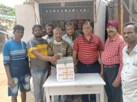 ଟଙ୍କା ଦାନ କଲେ ଚା ଦୋକାନୀ ଶିବଶଙ୍କର ଜେନା