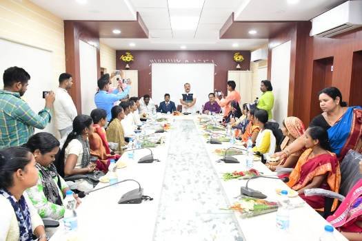 ଦ୍ୱାୟୀତ୍ୱ ନେଲେ ଏନସି ଅଧକ୍ଷ୍ୟ ଗୋବିନ୍ଦ ଓ ବ୍ଲକ ଅଧକ୍ଷ୍ୟା ମିଶାବତୀ