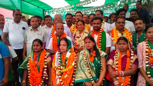 କୋଣାର୍କ ଏନଏସିରେ ବିଜେଡି ପୌରାଧ୍ୟକ୍ଷା ପ୍ରାର୍ଥୀନୀ ସଂଯୁକ୍ତା ତ୍ରିପାଠୀ ବିଜୟୀ