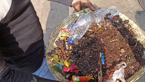 ଶ୍ରୀ ଲିଙ୍ଗରାଜ ମନ୍ଦିରରୁ ବାହାରିଲା ପୁଳା ପୁଳା ପାନ : ଗୁଟ୍‌ଖାର ପିକ