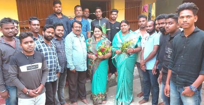 ନବ ନିର୍ବାଚିତ ବ୍ଲକ ଅଧ୍ୟକ୍ଷାଙ୍କୁ ଅଭିନନ୍ଦନ ଜଣାଇଲେ ଛାତ୍ର ବିଜେଡି