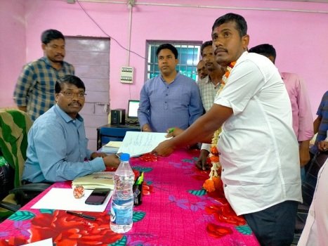 ନାମାଙ୍କନ ନ କରିବାକୁ ନେଇ ଚର୍ଚ୍ଚା : ପଟ୍ଟାମୁଣ୍ଡାଇ ପୈାରସଂସ୍ଥାରେ ୧ : କେନ୍ଦ୍ରାପଡ଼ାରେ ଶୂନ