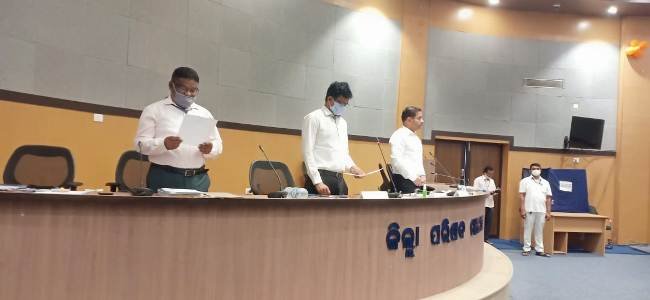 ଗଞ୍ଜାମ ଜିଲ୍ଲା ପରିଷଦ ଅଧ୍ୟକ୍ଷ ପଦବୀ ପାଇଁ ନିର୍ବାଚନ ଅନୁଷ୍ଠିତ