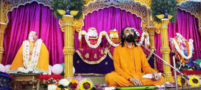 ସ୍ୱାମୀ ମୁକୁନ୍ଦା ନନ୍ଦଜୀଙ୍କ ଦ୍ୱାରା ଆଧ୍ୟାତ୍ମିକ କାର୍ଯ୍ୟକ୍ରମ