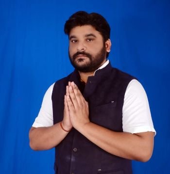 ମ୍ୟୁନିସିପାଲିଟିର ଅଧ୍ୟକ୍ଷ ପ୍ରାର୍ଥୀ ଭାବେ ଅଭିଷେକ ପଟ୍ଟନାୟକଙ୍କ ମୁଣ୍ଡରେ ବିଜେଡି ଢାଳିଲା ସୁନା କଳସ