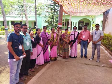 ପୌର ନିର୍ବାଚନ ପାଇଁ ବେଲଗୁଣ୍ଠା ପଟେଲ୍ ରୋଡ଼୍ ସ୍କୁଲରେ ପିଙ୍କ୍ ବୁଥ୍