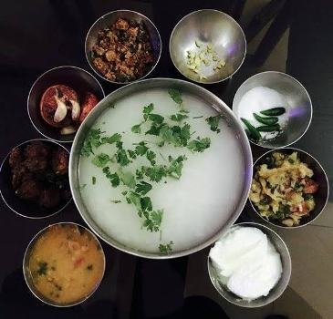 ପଖାଳ ଦିବସ : ହୋଟେଲରେ ଜମିଲା ପଖାଳ ବେପାର