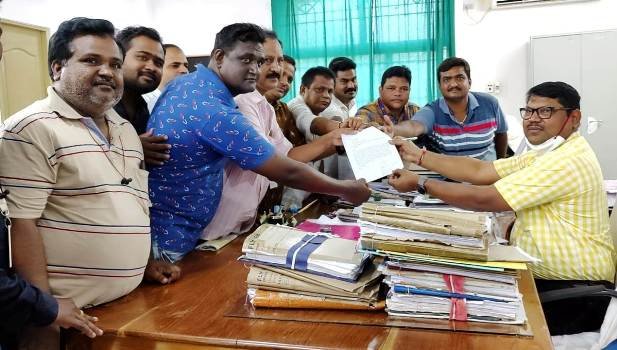 ନୀଳଗିରି ସାମ୍ବାଦିକଙ୍କୁ ପୋଲିସର ଅତ୍ୟାଚାରର ପ୍ରତିବାଦ ଓ ସାମ୍ବାଦିକଙ୍କୁ ସୁରକ୍ଷା ଦାବି