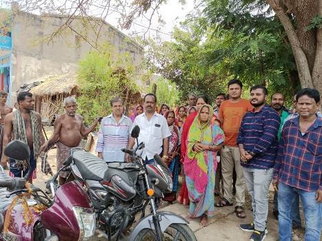 ୧୨ ଓ ୧୩ ନମ୍ବର ୱାର୍ଡକୁ ନବନିର୍ବାଚିତ ଜନପ୍ରତିନିଧିଙ୍କ ପରିଦର୍ଶନ : ବିଭିନ୍ନ ସମାସ୍ୟା ନେଇ ଆଲୋଚନା 
