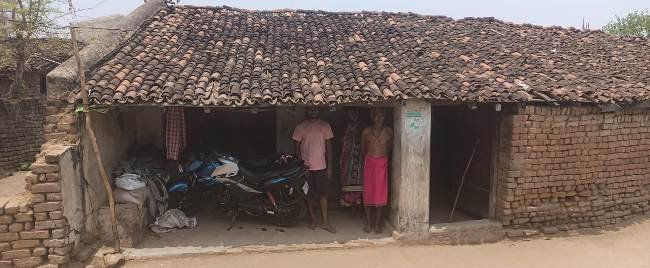 ଆବାସ ଯୋଜନା ରେ ମହା ଘୋଟାଲା : ସରକାରୀ ବାବୁ ଖାଇଗଲେ ହିତାଧିକାରୀଙ୍କ ଅର୍ଥ