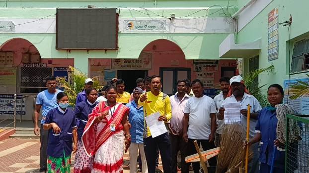 ଦରମା ଅନୀୟମିତତା ନେଇ କର୍ମଚାରୀଙ୍କ ଅନିର୍ଦ୍ଧିଷ୍ଟ କାଳ ପାଇଁ କାମବନ୍ଦ ଆନ୍ଦୋଳନ