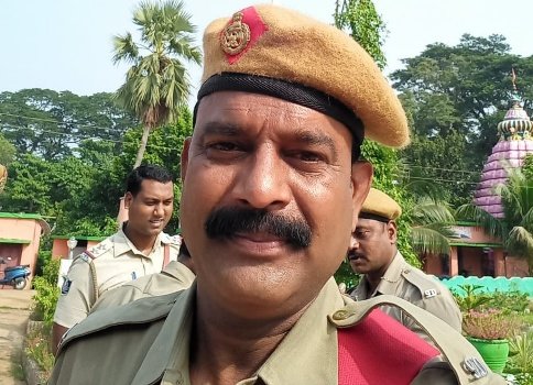 ଉତ୍କୃଷ୍ଟ ସେବା ପାଇଁ ହାବିଲଦାର ସମ୍ମାନିତ