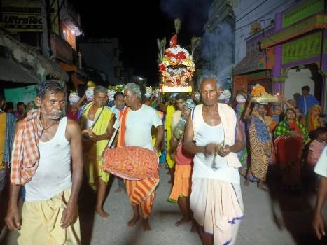 ପାଟପୁର ରେ ମା ବୁଢୀଠାକୁରାଣୀ ଙ୍କ ଗ୍ରାମ ପରିକ୍ରମା : ଅସ୍ଥାୟୀ ମଣ୍ଡପ ରେ ବିଜେ କଲେ ମା ବୁଢ଼ୀଠାକୁରାଣୀ