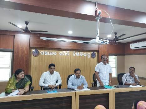 ନିର୍ବାଚିତ ପ୍ରତିନିଧିଙ୍କ ବିଭିନ୍ନ ସମସ୍ୟା ନେଇ ଆଲୋଚନା କଲେ ଜିଲ୍ଲାପାଳ ଓ ପିଡି