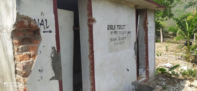 ଅବ୍ୟବସ୍ଥାରେ ନଳାଘାଟ ବିଦ୍ୟାଳୟ : ବିଦ୍ୟୁତ ସଂଯୋଗ କେବେ