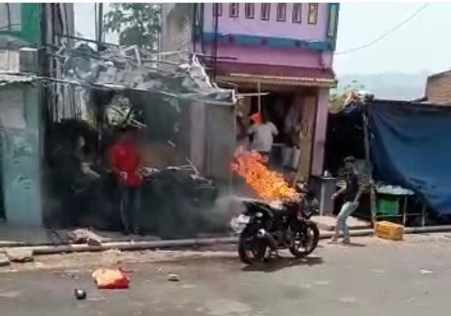 ପ୍ରଚଣ୍ଡ ଖରା : ଜଳିଗଲା ବାଇକ୍