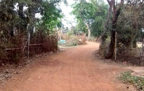 ଗ୍ରାମ୍ୟରାସ୍ତା ଜବରଦଖଲ ଉଚ୍ଛେଦ ନେଇ ମନ୍ତ୍ରୀ ଓ ଉଚ୍ଚପଦସ୍ଥ ଅଧିକାରୀଙ୍କୁ ଜଣାଇଲେ ଗ୍ରାମବାସୀ