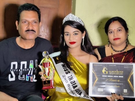 ଗ୍ଲାମ ଗାଇଡେନ୍ସ ମିସ୍ ଇଣ୍ଡିଆ ପ୍ରତିଯୋଗିତାରେ ଗଜପତିର ମୋନିକା ପଣ୍ଡା ହେଲେ ୨ୟ ରନର୍ସ ଅପ୍