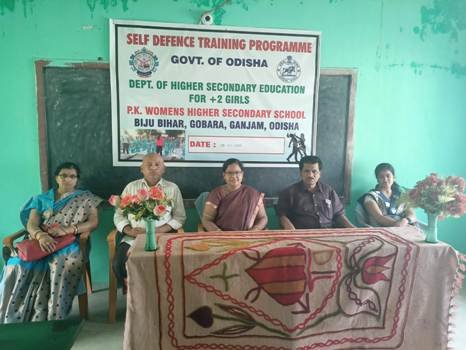 ଛାତ୍ରୀ ଆତ୍ମରକ୍ଷା ପ୍ରଶିକ୍ଷଣ ଉଦଘାଟିତ
