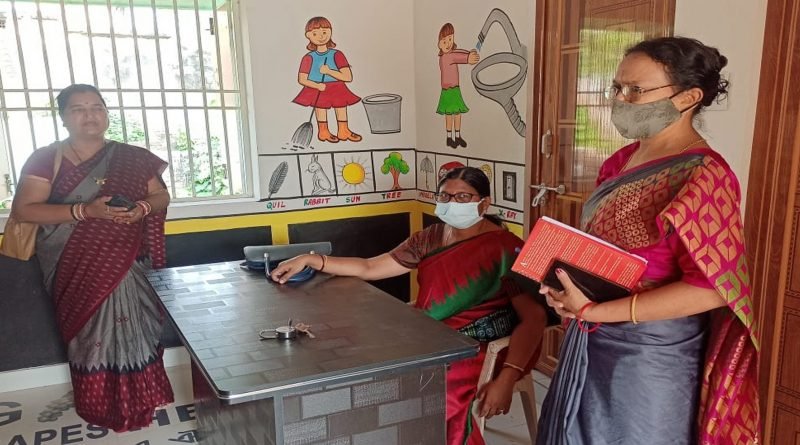 ଅଙ୍ଗନବାଡି କେନ୍ଦ୍ର ପରିଦର୍ଶନରେ ଅତିରିକ୍ତ ଜିଲ୍ଲାପାଳ