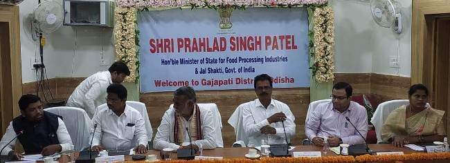 ଦଳୀୟ ବୈଠକରେ ବର୍ଷିଲେ, କେନ୍ଦ୍ର ମନ୍ତ୍ରୀ