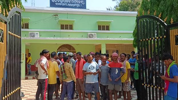 ଶ୍ରମିକ ସମସ୍ୟା ନେଇ ପ୍ରଶାସନ, ମାଲିକ ଓ ଶ୍ରମିକ ସଂଘର ବୈଠକ