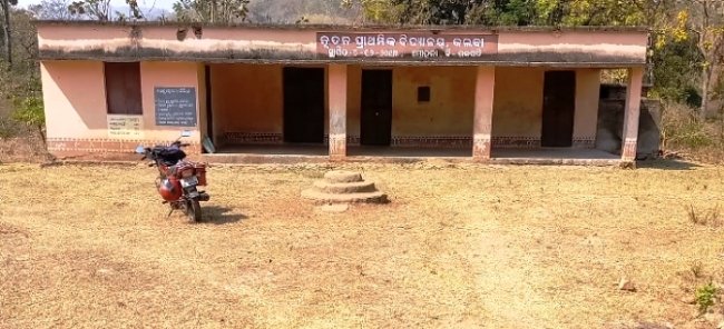 ଅବ୍ୟସ୍ଥା ଘେରରେ ନୂତନ ପ୍ରାଥମିକ ବିଦ୍ୟାଳୟ