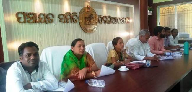 ଫିରିଙ୍ଗିଆ ପଂଚାୟତ ସମିତି ବୈଠକ ଅନୁଷ୍ଠିତ : ବିଭିନ୍ନ ଉନ୍ନୟନ ମୂଳକ ଯୋଜନା ଉପରେ ଗୁରୁତ୍ୱାରୋପ 