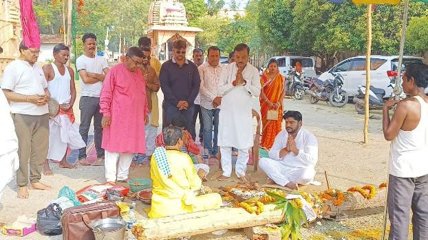 ରାଇରଙ୍ଗପୁରରେ ରଥକାଠ ଅନୁକୂଳ