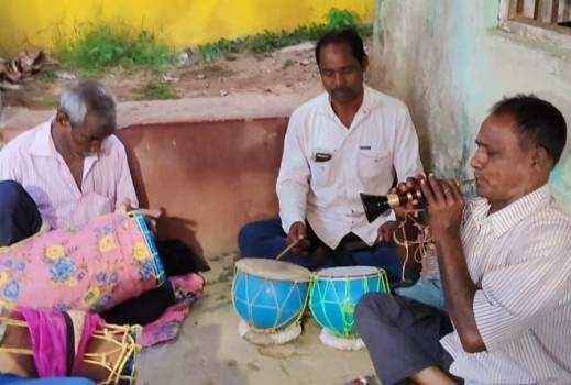 ଆଉ ଶୁଣିବାକୁ ମିଳୁନି ଯୋଡ଼ି ନାଗରା ଓ ମହୁରୀ ର ସ୍ୱର 