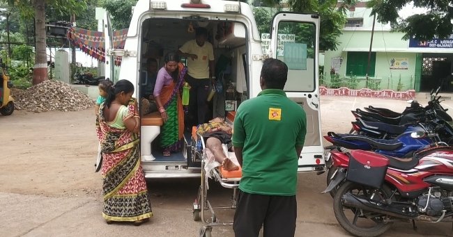 ସାଇକେଲ କୁ ଧକ୍କା ଦେଲା ଅଟୋ : ଦୁଇ ସାଇକେଲ ଆରୋହି ଗୁରୁତର...