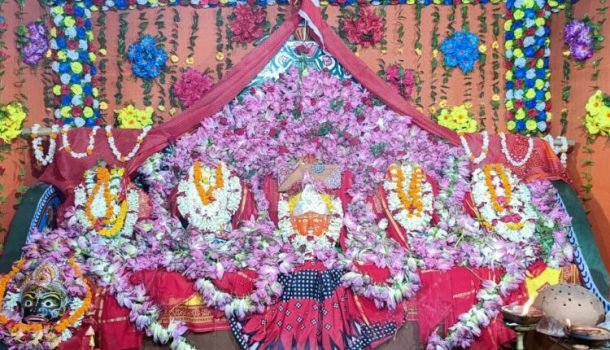 କନ୍ଧମାଳ ର ପ୍ରସିଦ୍ଧ ନାରାୟଣୀ ଯାତ୍ରା : ସଂନ୍ଧ୍ୟା ଆଳତିରେ ହଜାର ହଜାର ଭକ୍ତଙ୍କ ସମାଗମ