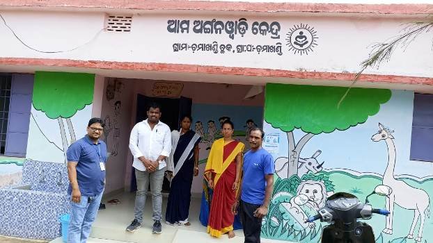 ଅଙ୍ଗନବାଡି ଓ ଉପସ୍ୱାସ୍ଥ୍ୟ କେନ୍ଦ୍ର ପରିଦର୍ଶନ କଲେ ଚମାଖଣ୍ଡି ସରପଞ୍ଚ