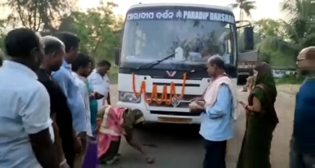 ସ୍କୁଲ ବସ ସେବା ଆରମ୍ଭ ଉଦ୍ୟମ ପାଇଁ ସରଖେଲଙ୍କ ସଂଗଠନକୁ ପ୍ରଶଂସା