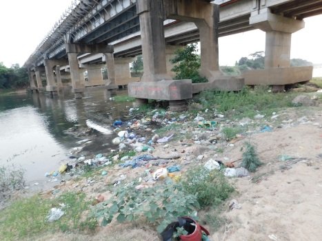 ସୁରକ୍ଷା ଲୋଡୁଛି ଦୟା : ବ୍ରିଜ୍ ପାଶ୍ୱର୍ରେ ତାରଜାଲିର ବାଡ଼ ତିଆରି ପାଇଁ ଦାବୀ