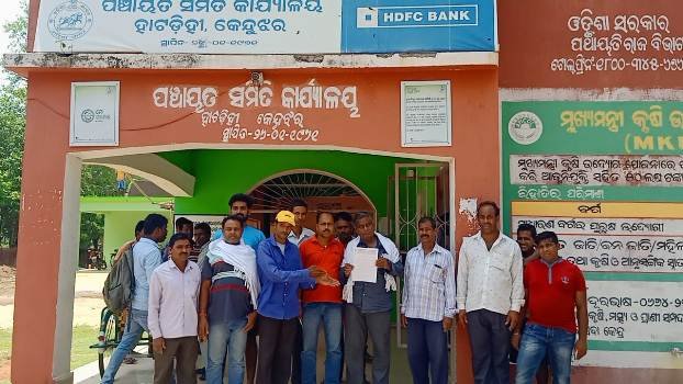 କାର୍ଯ୍ୟରେ ସହଯୋଗ କରୁନଥିବାରୁ ଓରାଳି ଜି ଆର ଏସଙ୍କ ବିରୁଦ୍ଧରେ ବିଡିଓଙ୍କୁ ଫେରାଦ ହେଲେ ପଞ୍ଚାୟତବାସୀ 